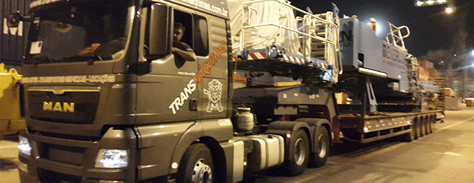 transporte de máquinas pesadas